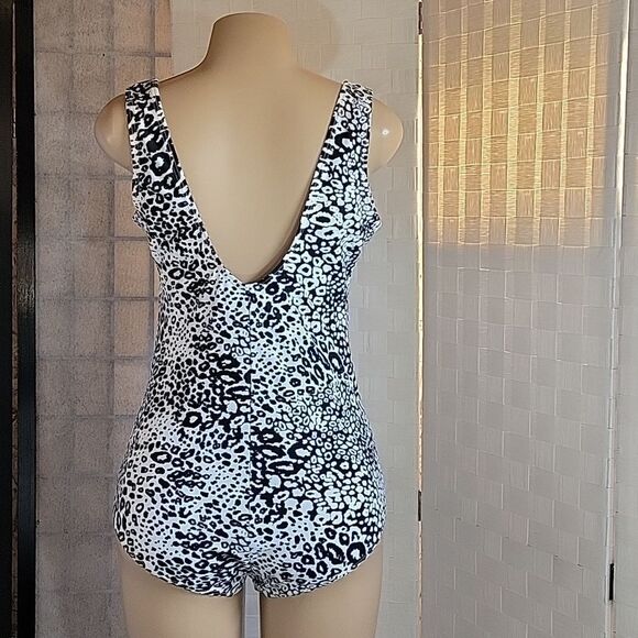BRAND NEW BYRON BLUE TUMMY CONTROL ANIMAL PRINT DESIGN ONE-PIECE SWIMSUITS - Picture 6 of 15